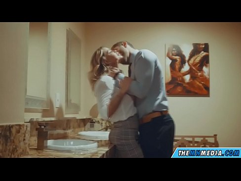 ❤️ Uma blonde obugaxayo ekuyenga endlini yangasese yomphakathi Izocansi nje ku-porn zu.myinvest.top ❌❤
